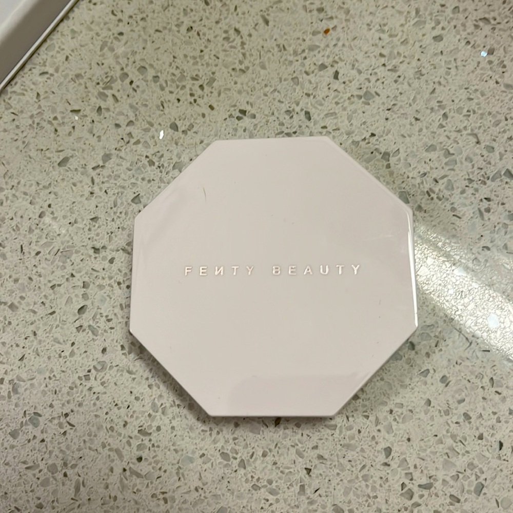 Fenty Beauty Killawatt Foil Eyeshadow